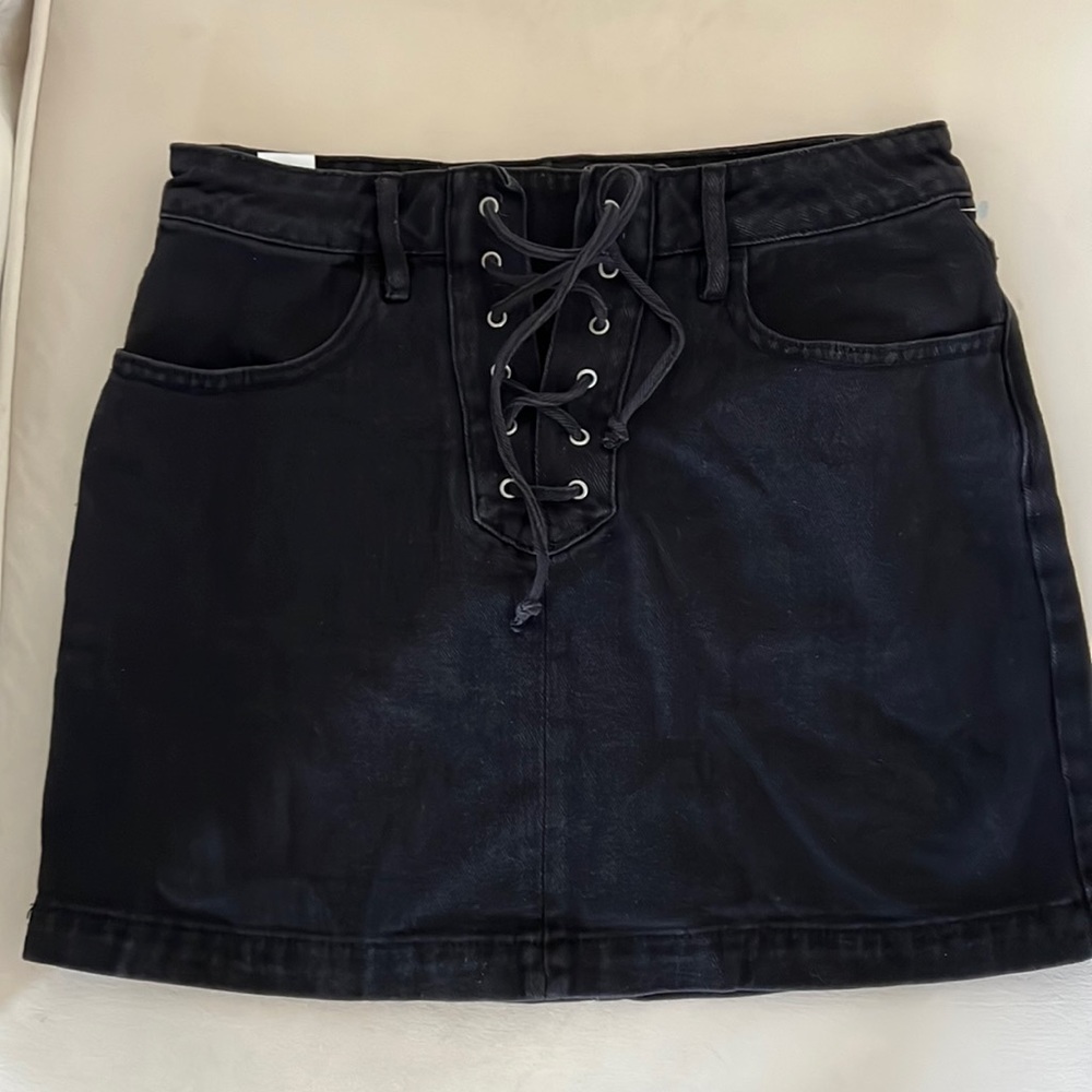 Kendall & Kyle black Jean skirt♥️